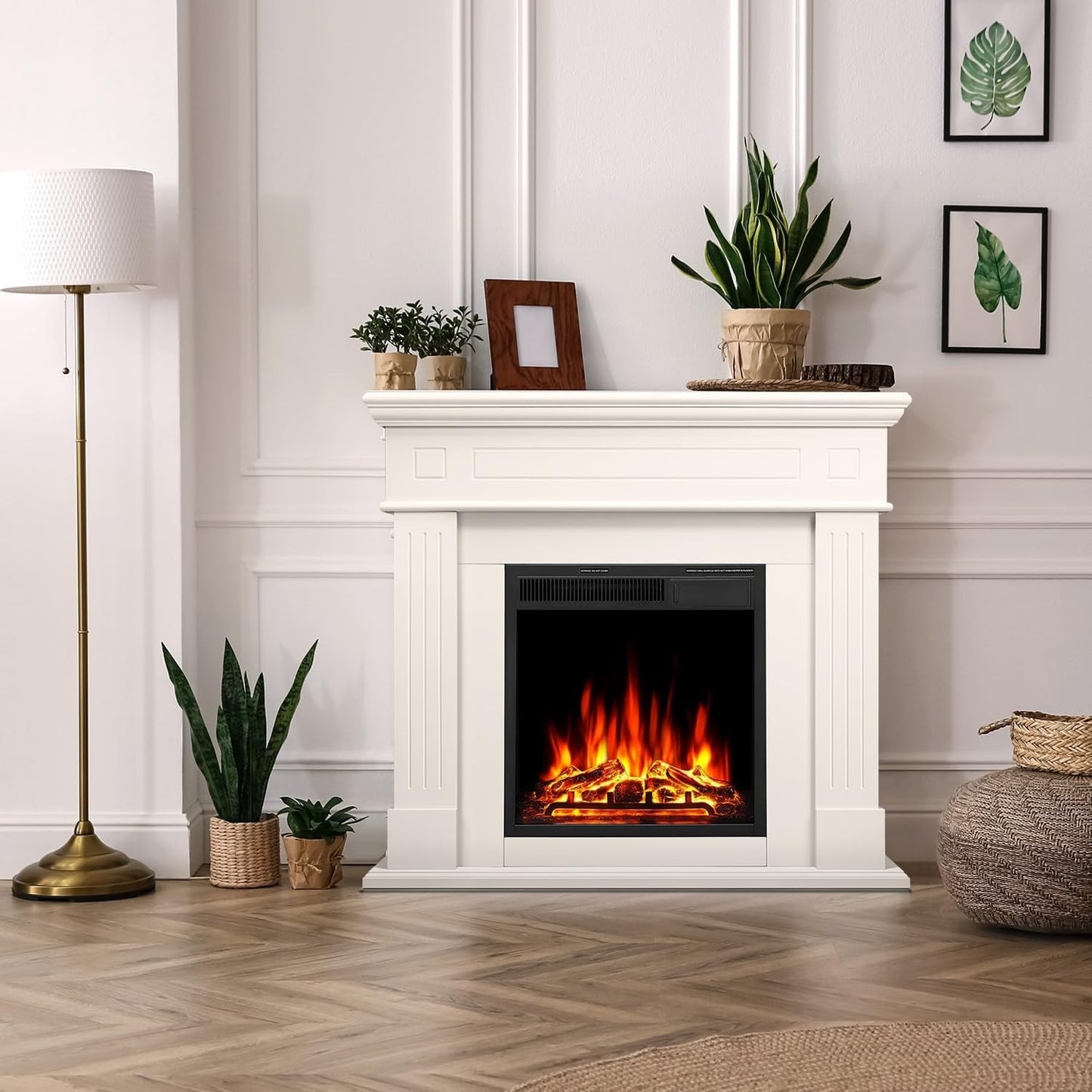 Cheminée électrique avec manteau en bois et foyer, télécommande