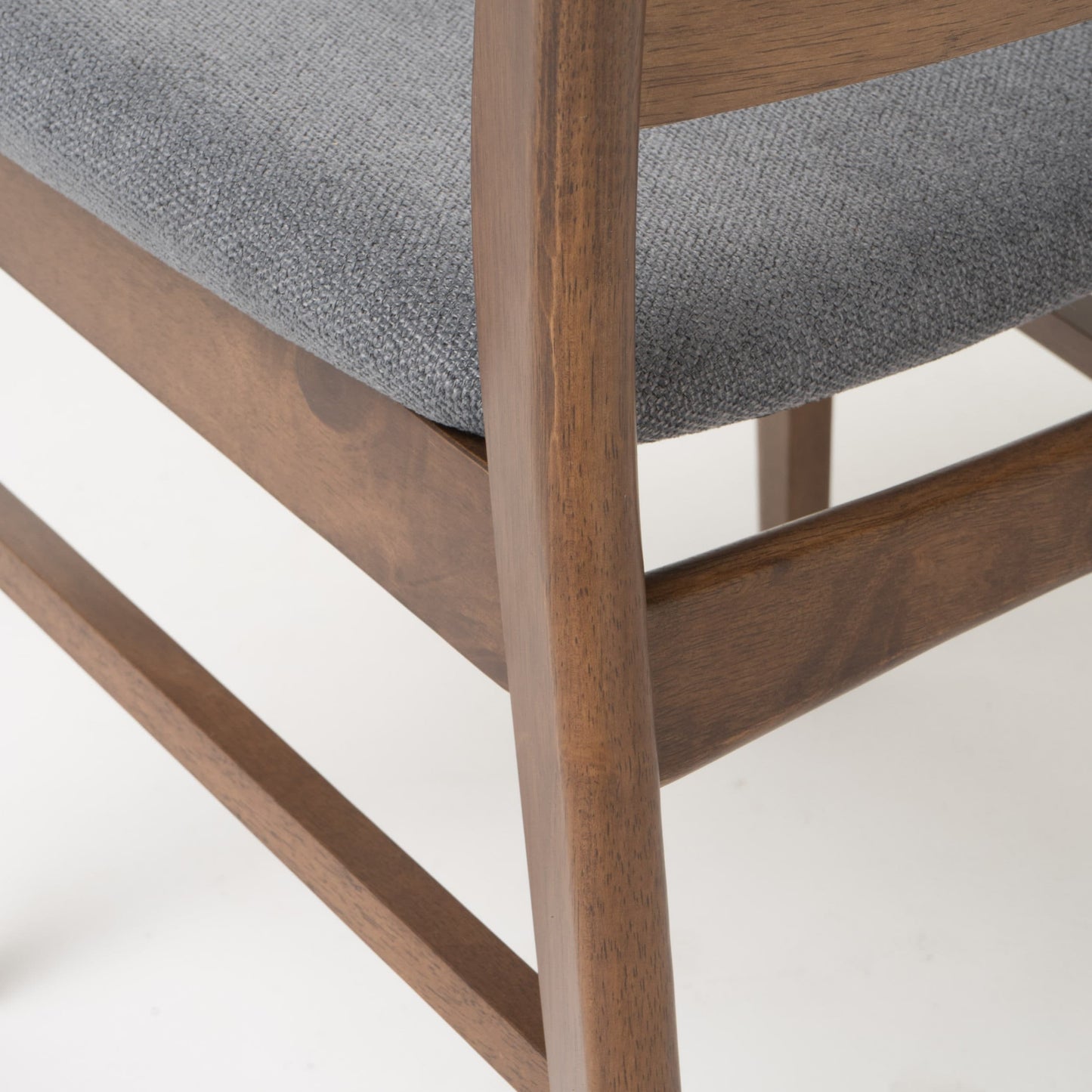 Chaise de salle à manger Abrielle en bois d'hévéa rembourrée de style milieu de siècle (lot de 2) par Christopher Knight Home