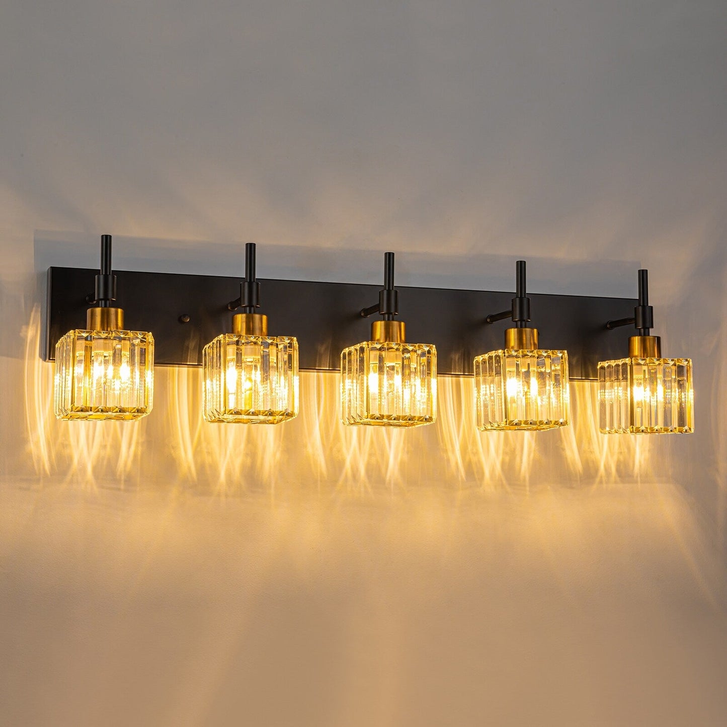 Luminaires de salle de bain en cristal à intensité variable Ora Modern sur miroir Glam Vanity Lights