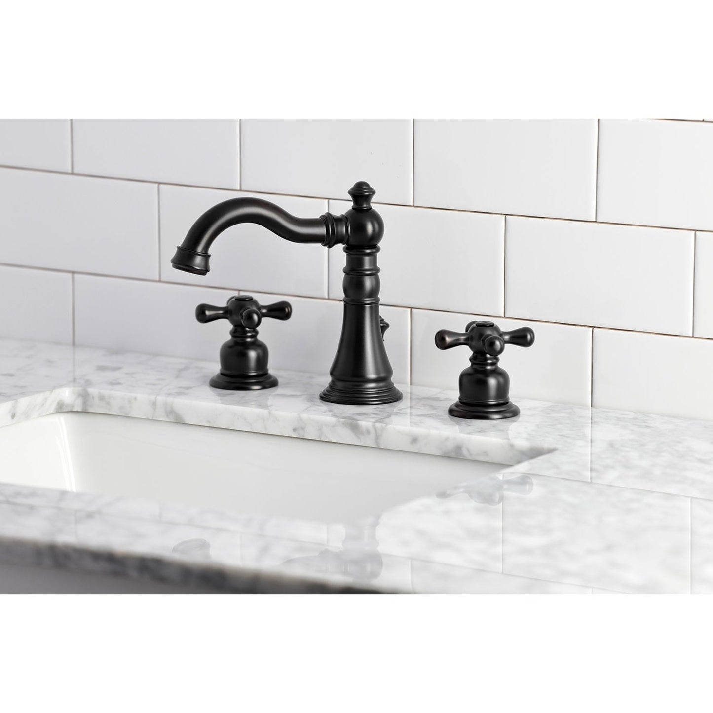 Robinet de salle de bain American Classic 8 po à large entraxe