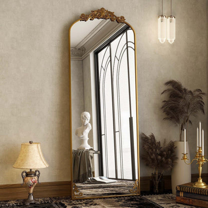 Miroir arqué pleine longueur avec motif floral baroque