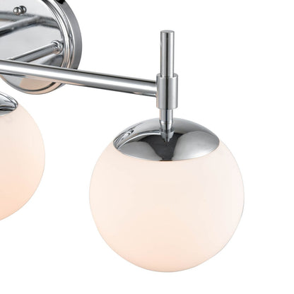 Luminaire de salle de bain à 3 lampes 929 Lighting, disponible en plusieurs finitions et avec abat-jour en verre opale.