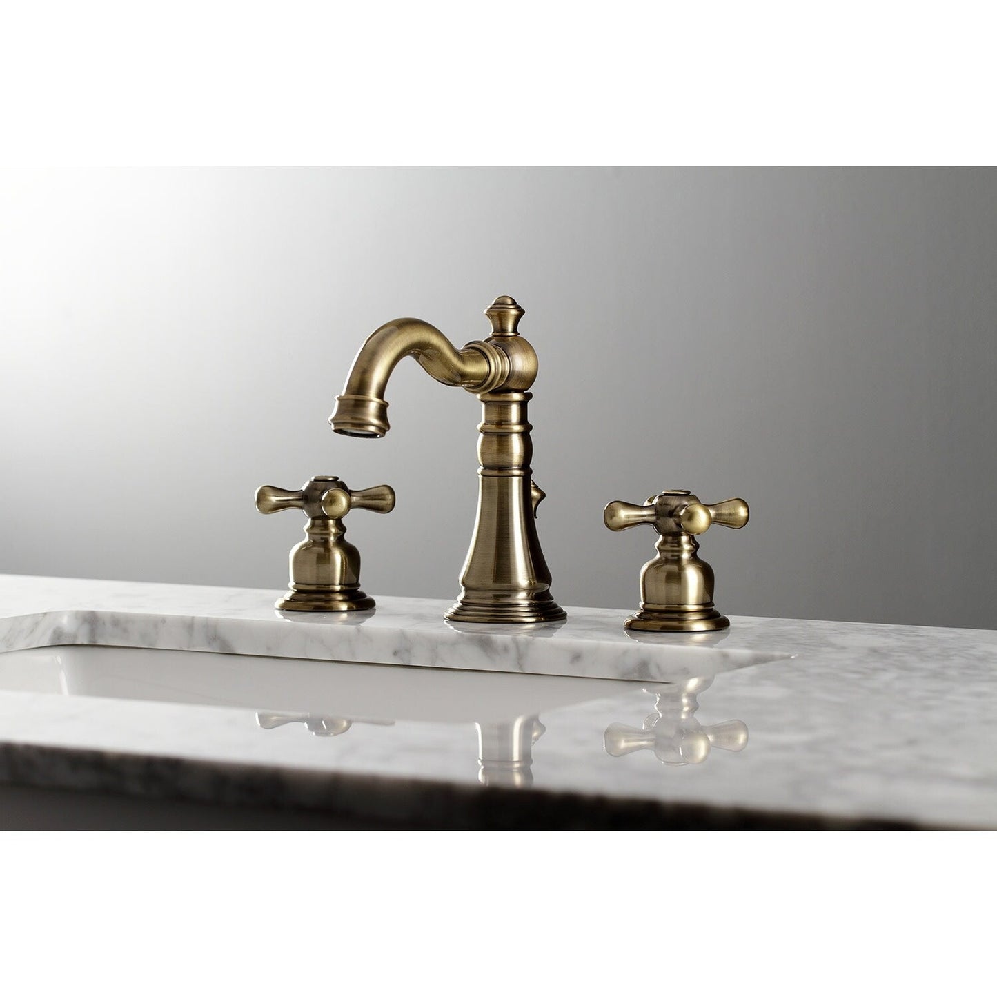 Robinet de salle de bain American Classic 8 po à large entraxe