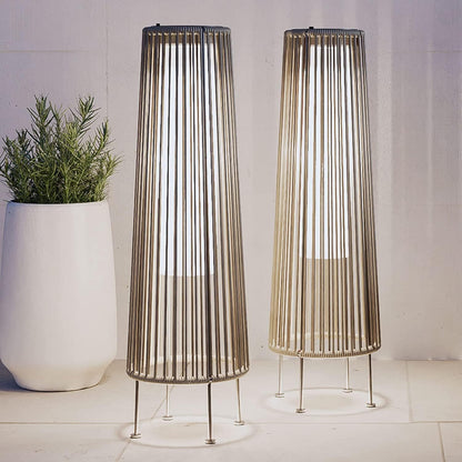Lot de 2 lampes solaires d'extérieur en osier, résistantes aux intempéries, idéales pour terrasse, porche, cour ou jardin.