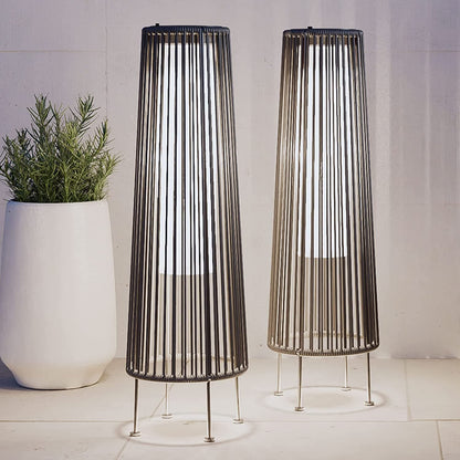 Lot de 2 lampes solaires d'extérieur en osier, résistantes aux intempéries, idéales pour terrasse, porche, cour ou jardin.