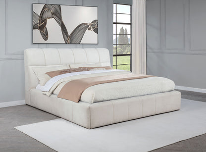 Lit plateforme rembourré Nollet de 48 pouces, couleur crème