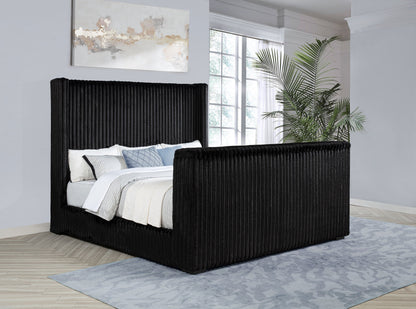 Lit télé rembourré Centergrove Eastern King Wingback noir