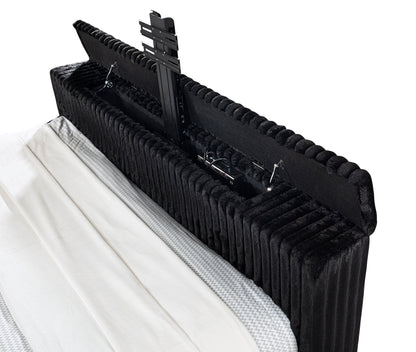 Lit télé rembourré Centergrove Eastern King Wingback noir